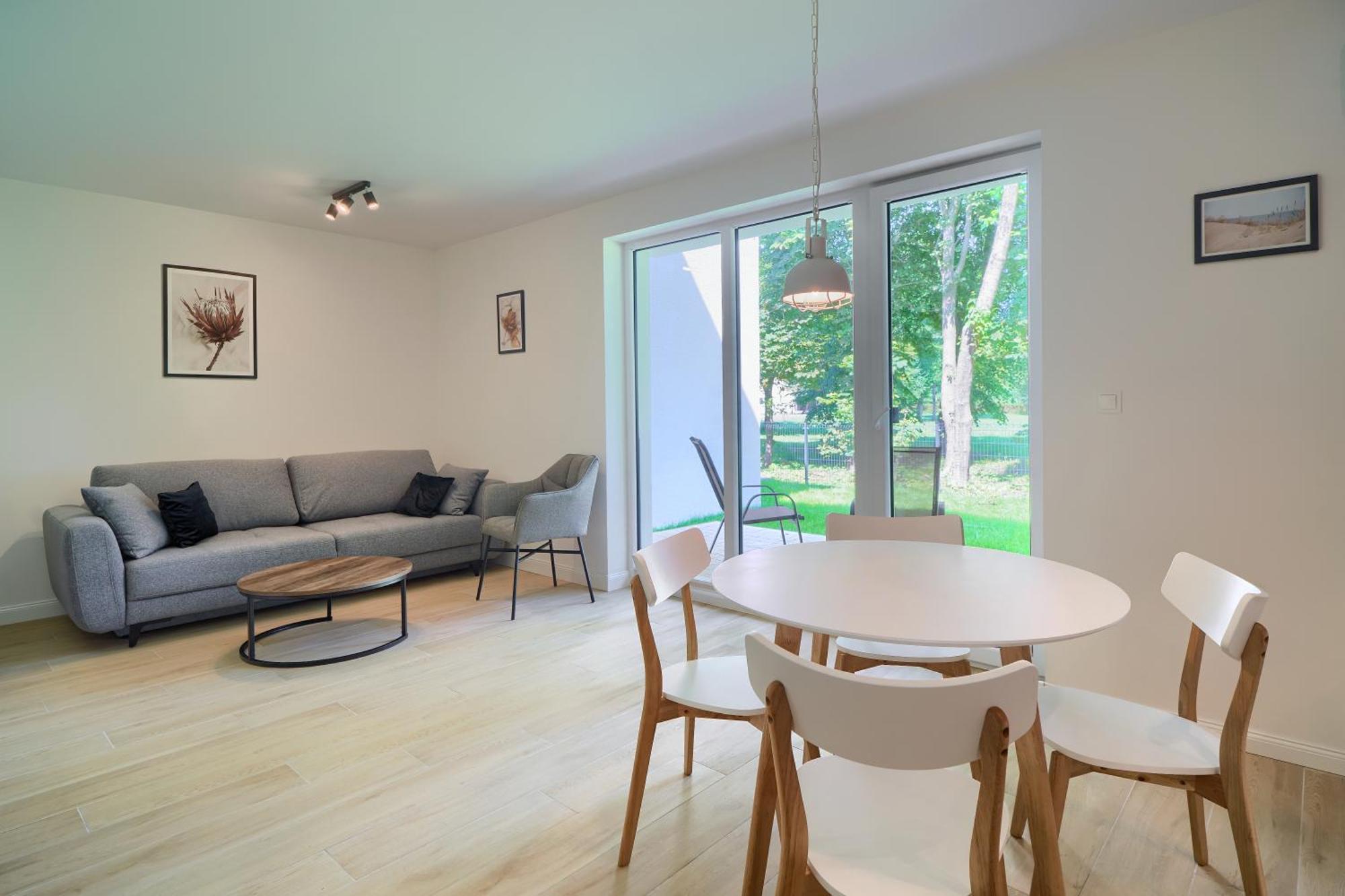 Apartamenty 7 Debow Pleśna Eksteriør bilde